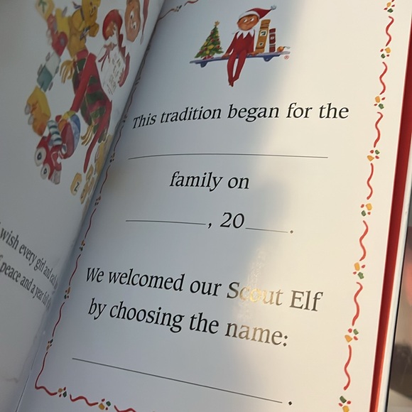 Elf on the Shelf Christmas Tradition Set - Picture 5 of 8